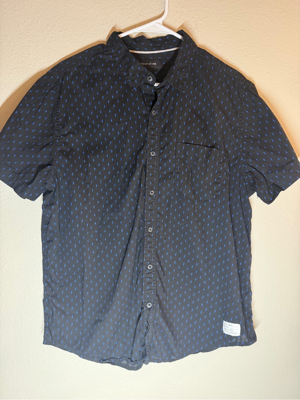 Adam Levine black Button Down Blue Lightning Shirt Size L